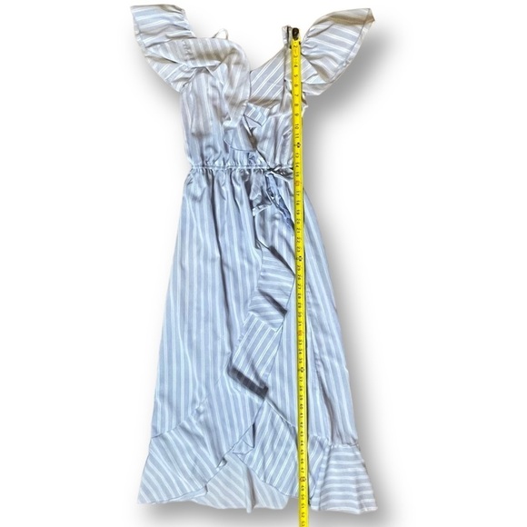 Hint of Blush Women’s Blue and White Striped Off Shoulder Dress - Size S - Picture 7 of 10
